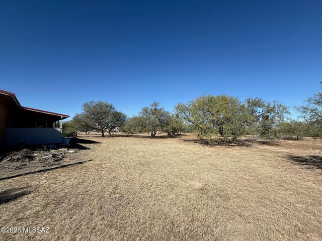 2856 W Trails End Road, Benson, AZ 85602