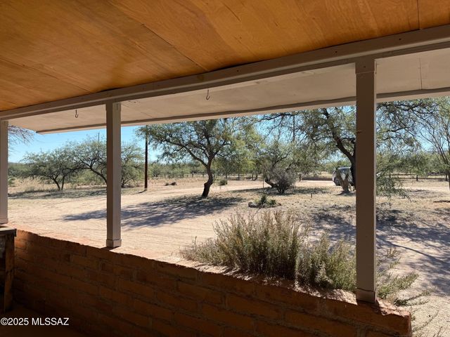 2856 W Trails End Road, Benson, AZ 85602