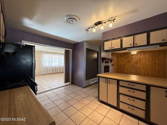 2856 W Trails End Road, Benson, AZ 85602