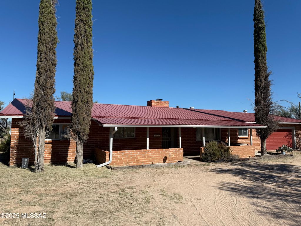 2856 W Trails End Road, Benson, AZ 85602