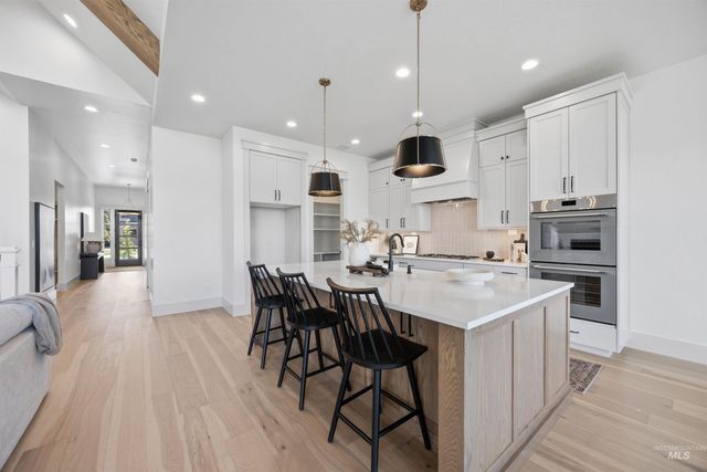 1910 E Adler Hof St, Meridian, ID 83642