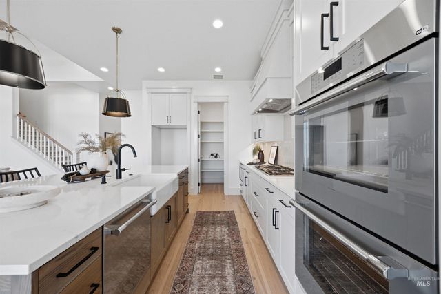 1910 E Adler Hof St, Meridian, ID 83642