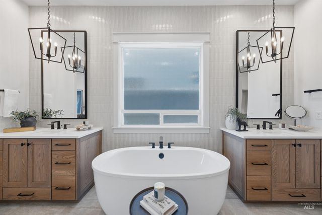 1910 E Adler Hof St, Meridian, ID 83642