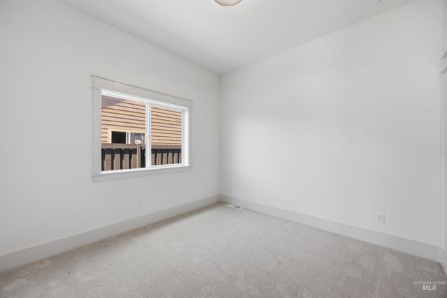 1910 E Adler Hof St, Meridian, ID 83642