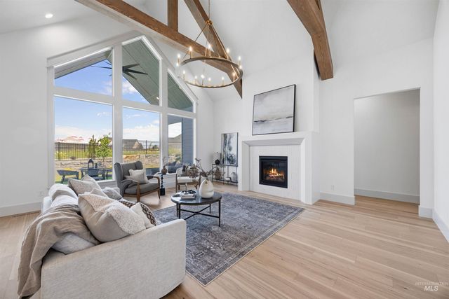 1910 E Adler Hof St, Meridian, ID 83642