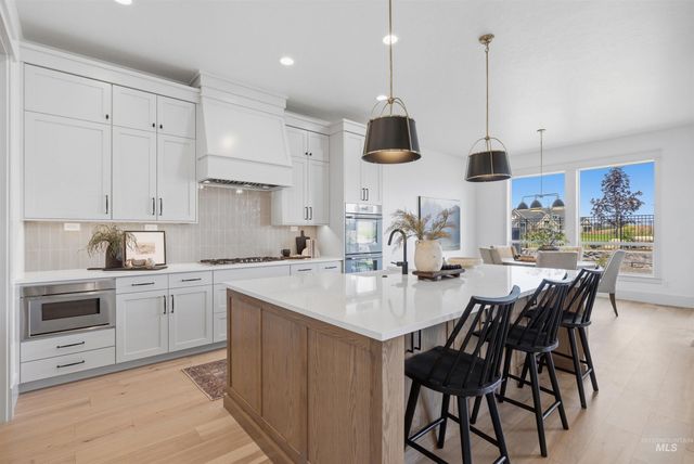1910 E Adler Hof St, Meridian, ID 83642