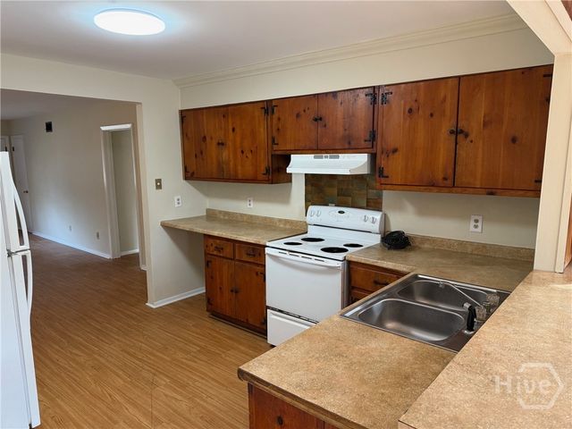 2101 Oakland Court A & B, Savannah, GA 31404