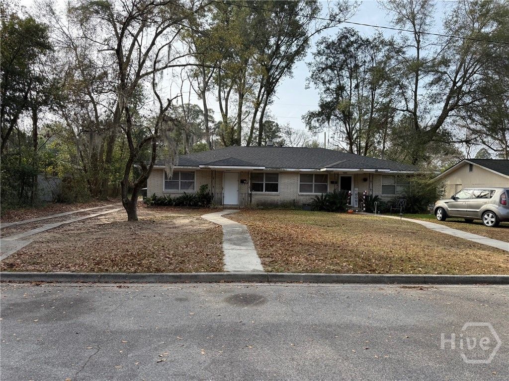 2101 Oakland Court A & B, Savannah, GA 31404