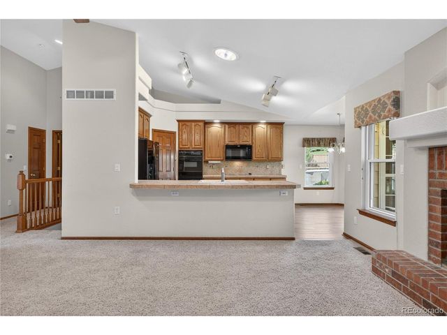 9823 Pebble Beach Ln, Lone Tree, CO 80124