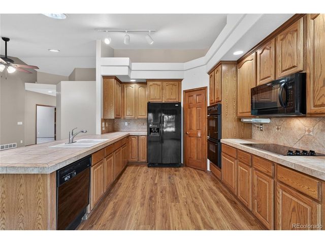 9823 Pebble Beach Ln, Lone Tree, CO 80124