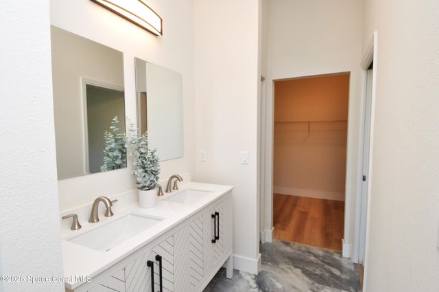 1043 Walden Boulevard SE, Palm Bay, FL 32909