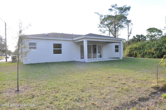 1043 Walden Boulevard SE, Palm Bay, FL 32909