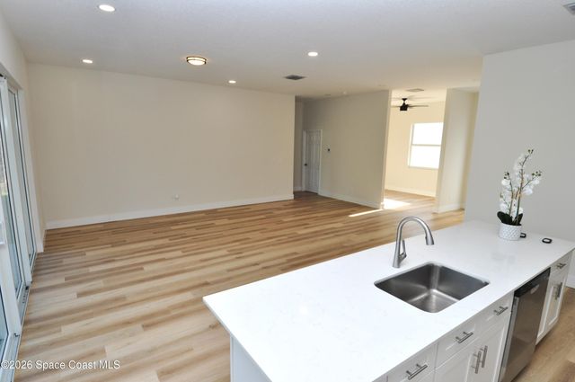 1043 Walden Boulevard SE, Palm Bay, FL 32909