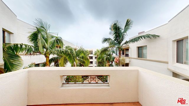 1041 E Glendon Avenue 5171, Los Angeles, CA 90024