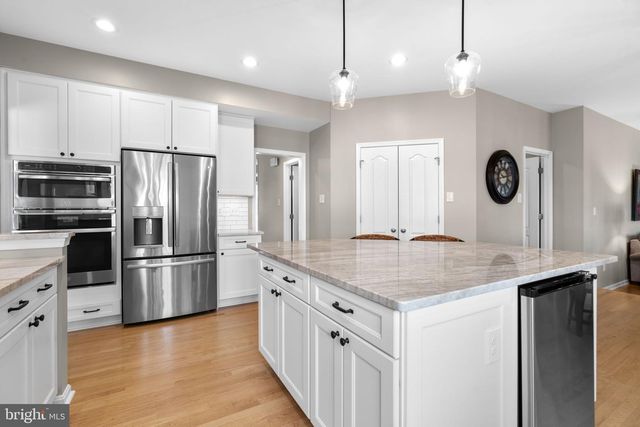 7070 GARDEN WALK, Columbia, MD 21044