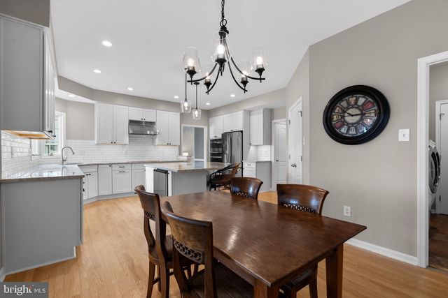 7070 GARDEN WALK, Columbia, MD 21044