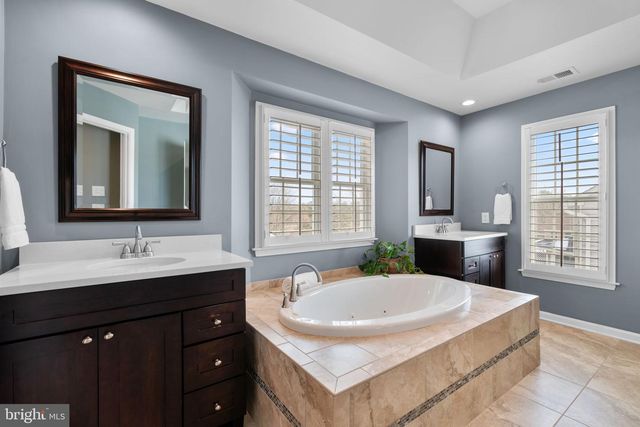 7070 GARDEN WALK, Columbia, MD 21044