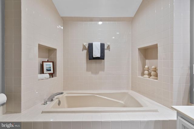 7070 GARDEN WALK, Columbia, MD 21044