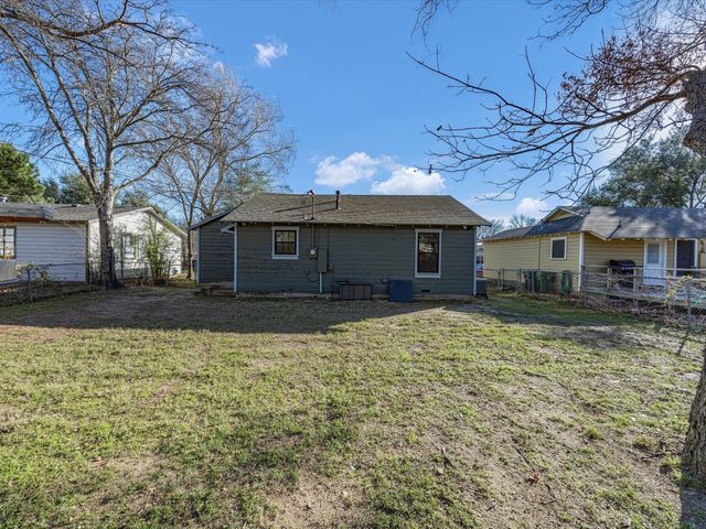 1400 Bennett Drive, Arlington, TX 76013