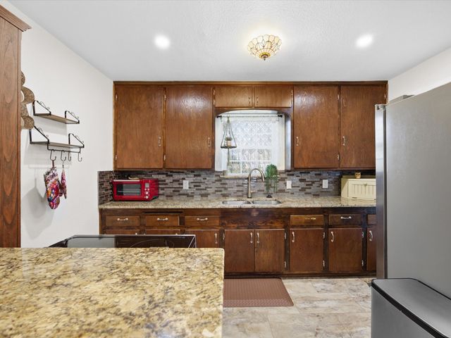 1400 Bennett Drive, Arlington, TX 76013