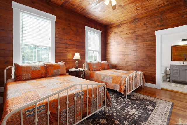 400 N Bowie, Seguin, TX 78155