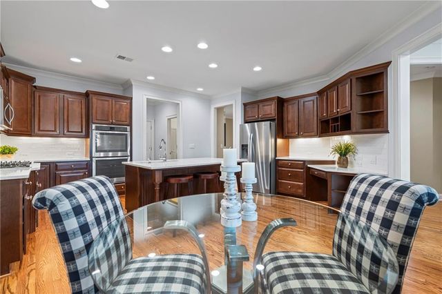 3010 Village Green Circle, Roswell, GA 30075