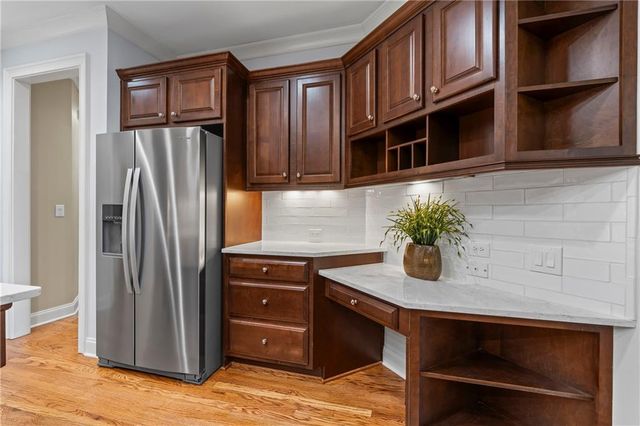 3010 Village Green Circle, Roswell, GA 30075