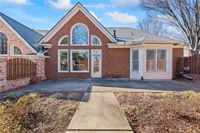 3010 Village Green Circle, Roswell, GA 30075