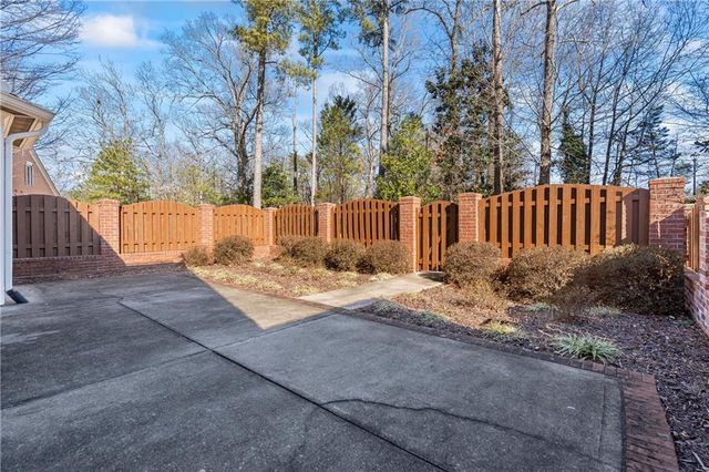 3010 Village Green Circle, Roswell, GA 30075