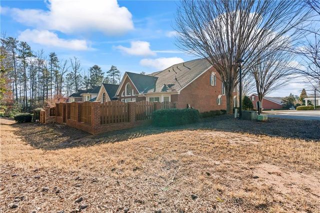 3010 Village Green Circle, Roswell, GA 30075