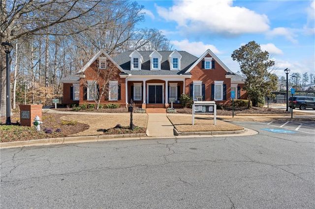 3010 Village Green Circle, Roswell, GA 30075
