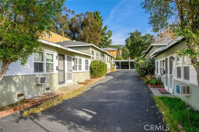 10230 Silverton 1, Tujunga (los Angeles), CA 91042