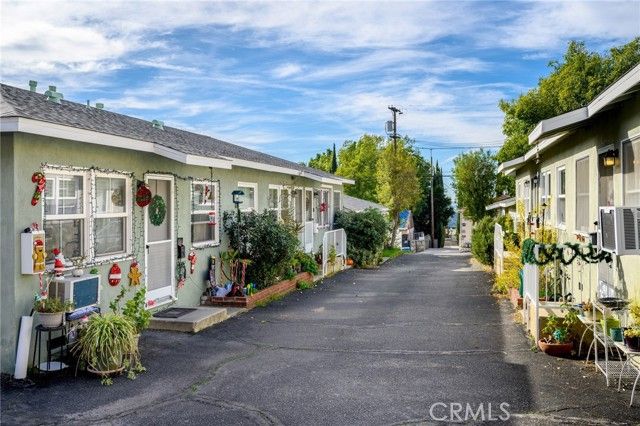 10230 Silverton 1, Tujunga (los Angeles), CA 91042