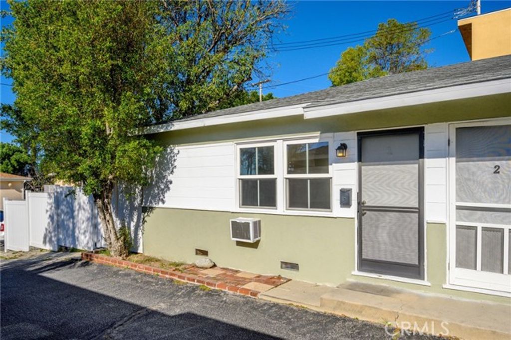 10230 Silverton 1, Tujunga (los Angeles), CA 91042