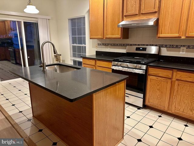 8408 JOVIN CIR, Springfield, VA 22153