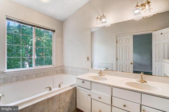 8408 JOVIN CIR, Springfield, VA 22153