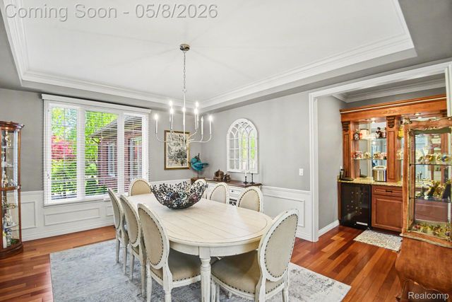 6086 Admiral Court, Washington Township, MI 48094