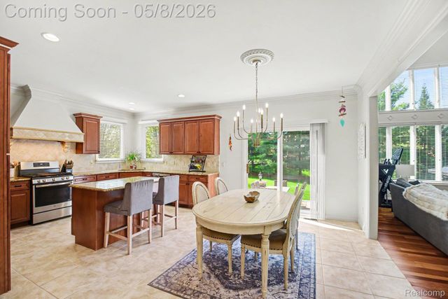 6086 Admiral Court, Washington Township, MI 48094