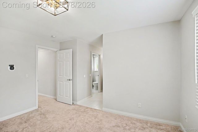 6086 Admiral Court, Washington Township, MI 48094