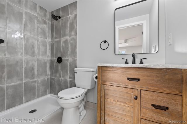 25275 Ravine Street, Southfield, MI 48033