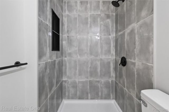 25275 Ravine Street, Southfield, MI 48033