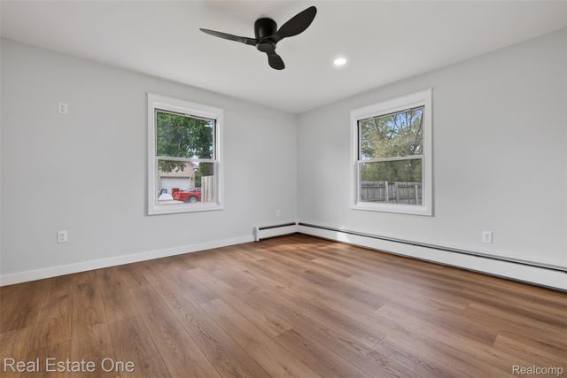 25275 Ravine Street, Southfield, MI 48033