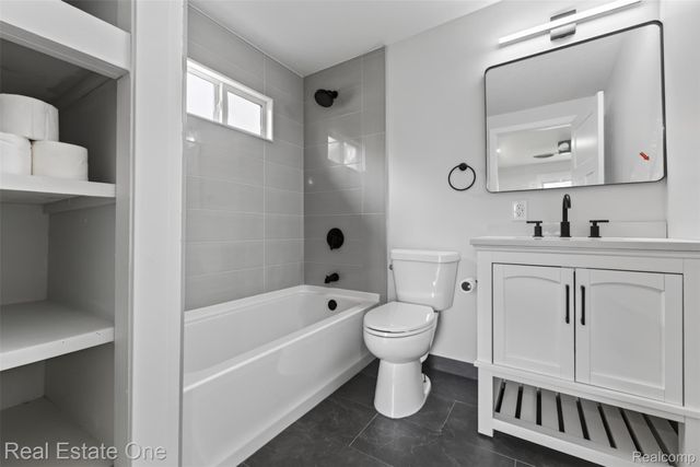25275 Ravine Street, Southfield, MI 48033
