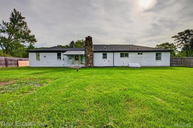 25275 Ravine Street, Southfield, MI 48033