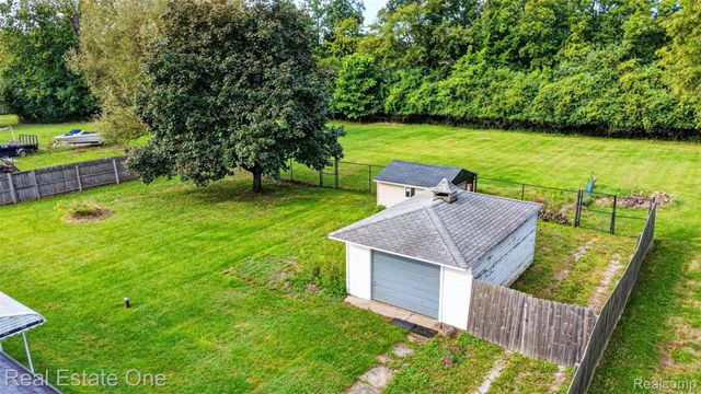 25275 Ravine Street, Southfield, MI 48033