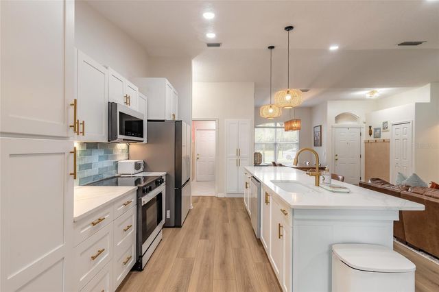 983 COUNTRYSIDE WEST BOULEVARD, Port Orange, FL 32127