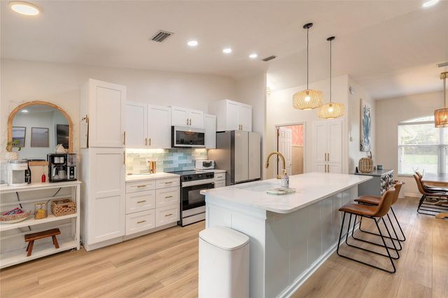 983 COUNTRYSIDE WEST BOULEVARD, Port Orange, FL 32127