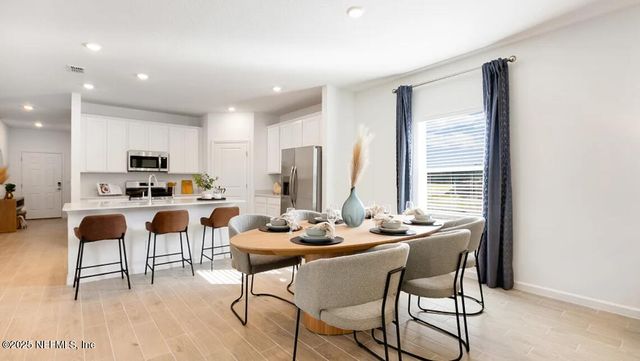 9236 COUNTRY HOUSE Drive, Jacksonville, FL 32219