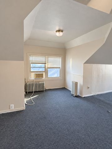 7637 S Eberhart Avenue, Chicago, IL 60619