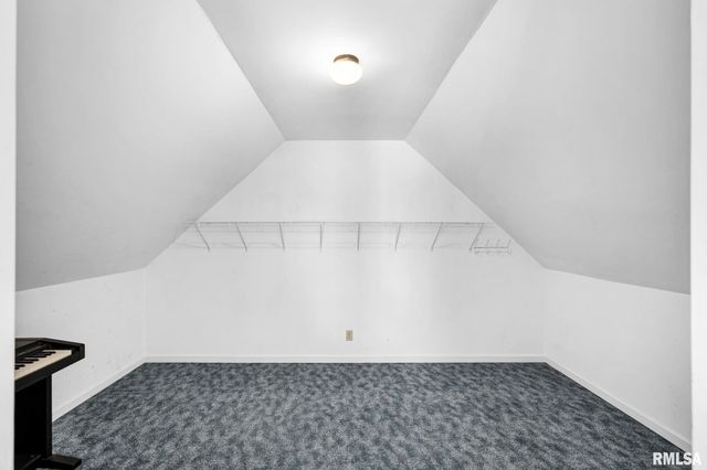 228 N KICKAPOO Terrace, Peoria, IL 61604